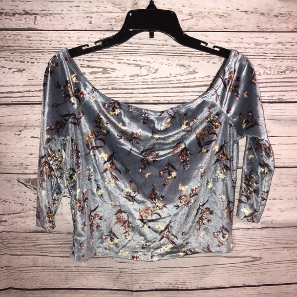 Tilly's Tops - 💙NWT Crop Top